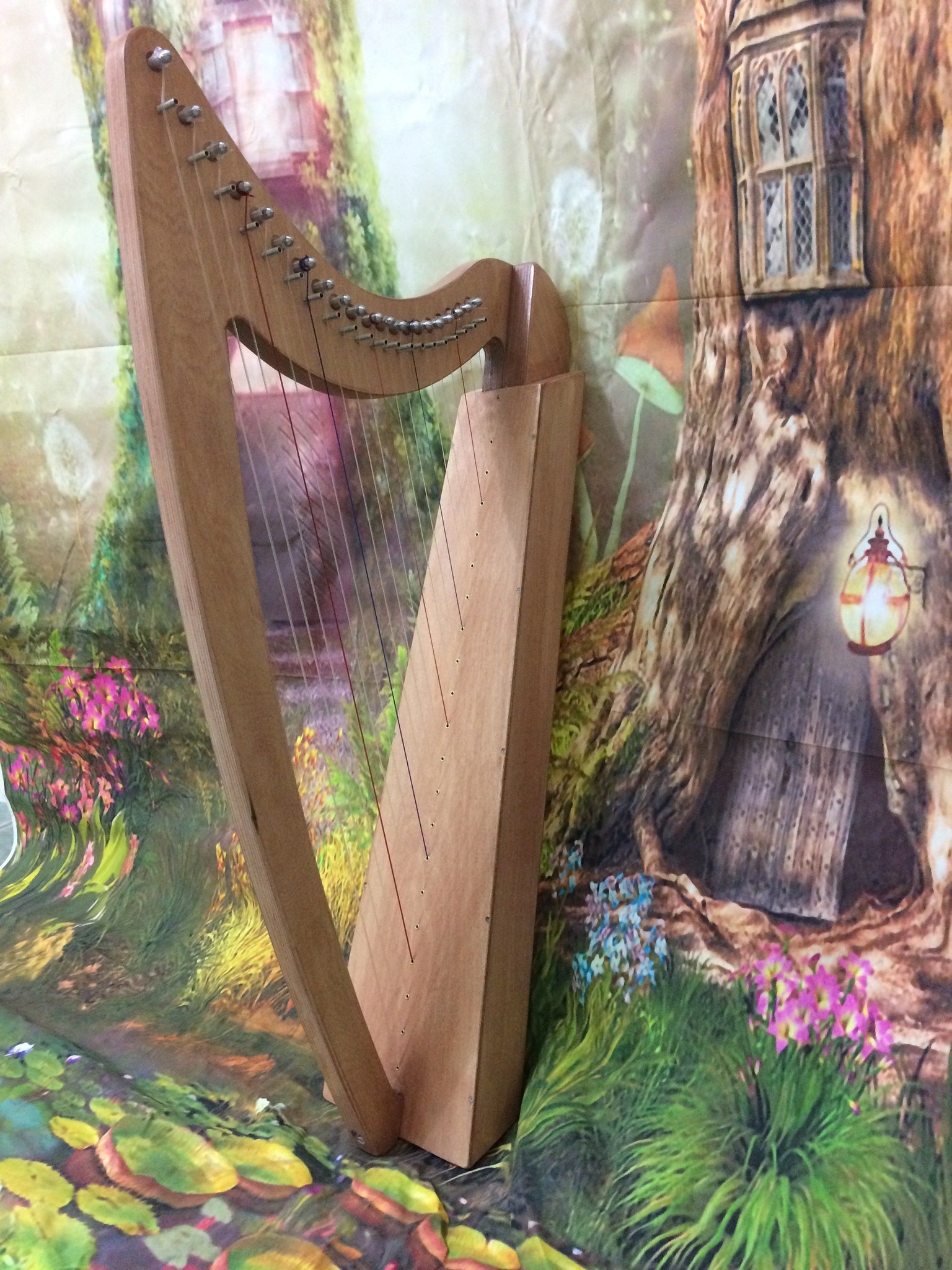 Derwent Harps Adventurer 20 with F and C Levers  in Natural Wood Finishes Made in Wales