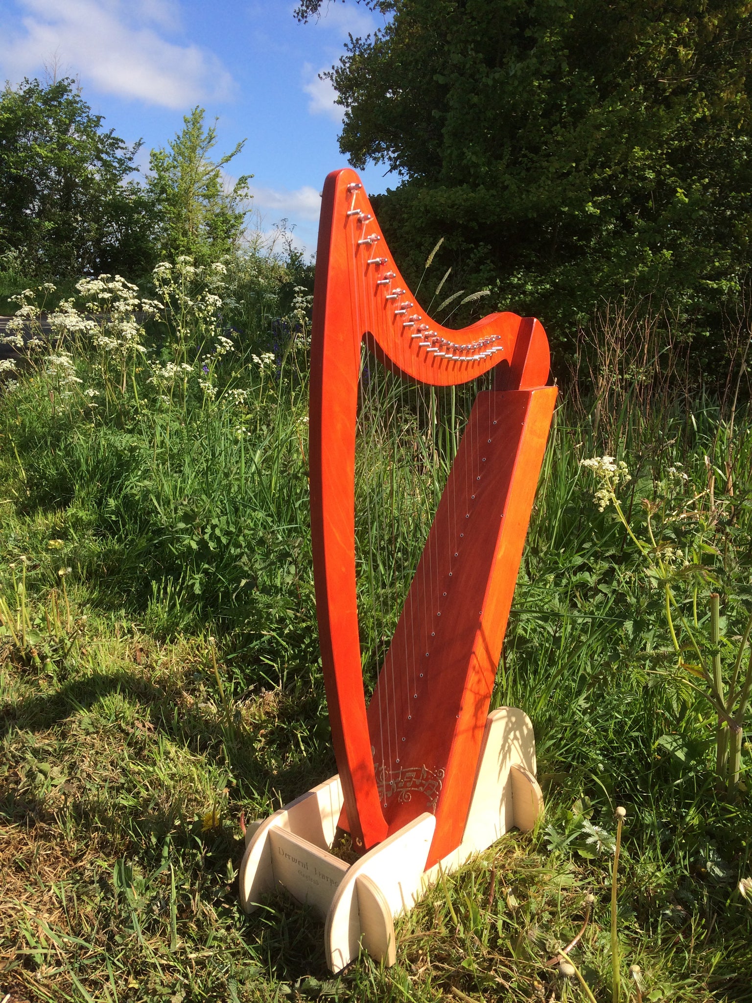 Derwent Harps Adventurer 20 in coloured wood stain Finishes Made in Wales with F and C Levers